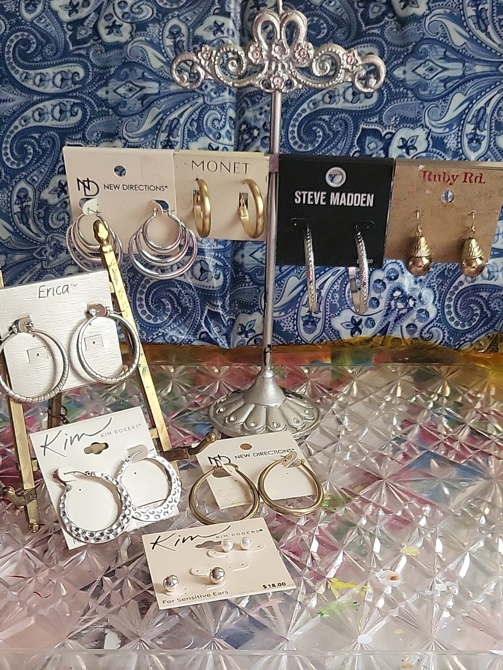 BLOWOUT SALE  8 PRS  FOR $25 Monet Gold-Tone Hoop Earrings